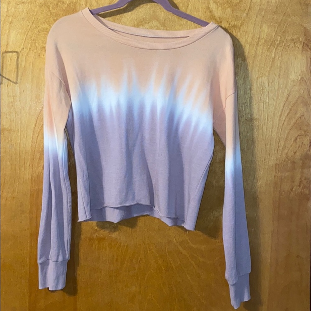 Cropped long sleeve shirt